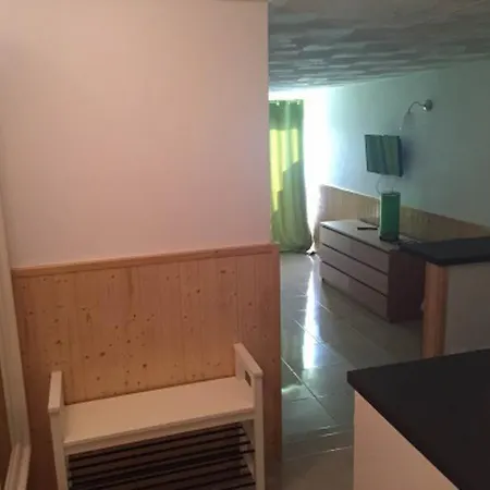 First Line Studio In * كالاو سالفاجي